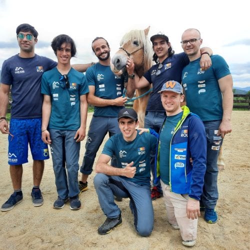 Mentalitatea de campion și spiritul de echipă se construiesc și la manej